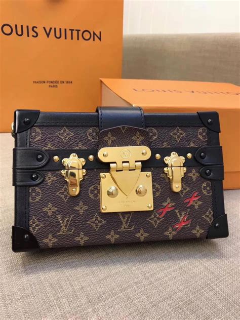 do louis vuitton purses come in a box|Louis Vuitton small box bag.